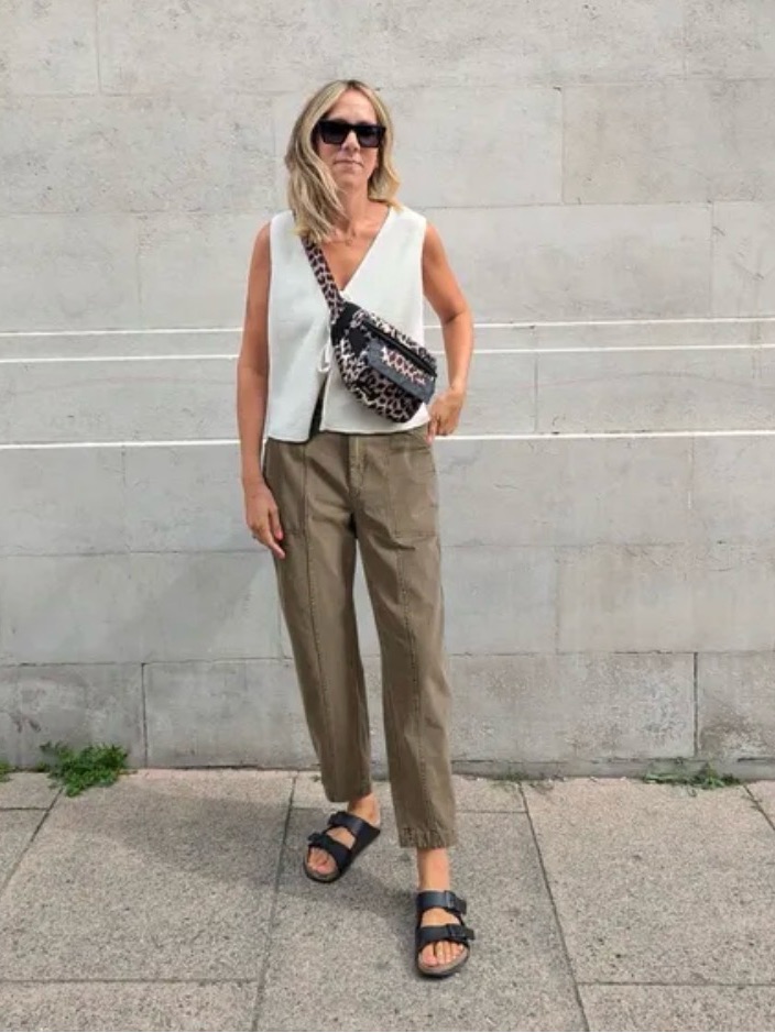 Flamegals Mid-Rise Barrel Chino Pant